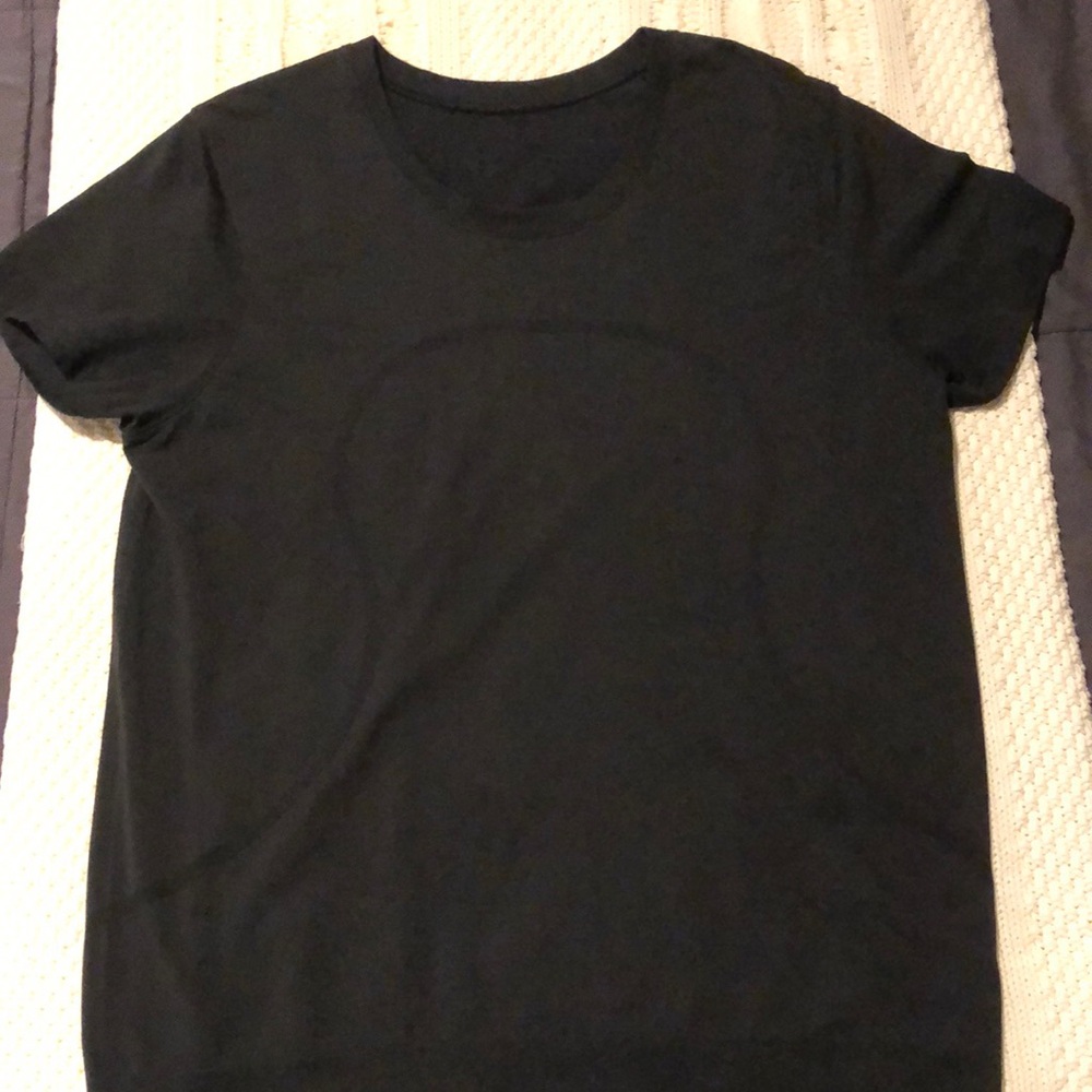 Lululemon t shirt size 8